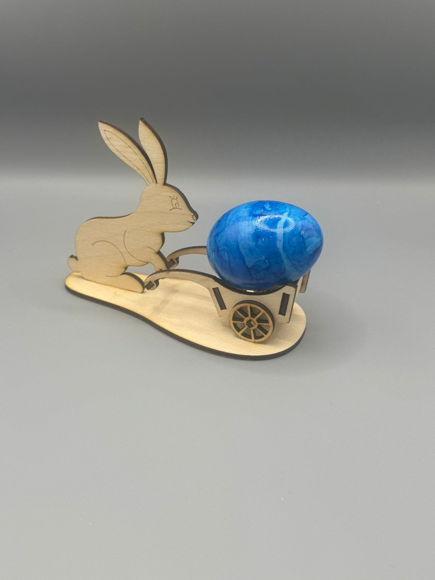 Ostereierhalter Hase mit Schubkarre