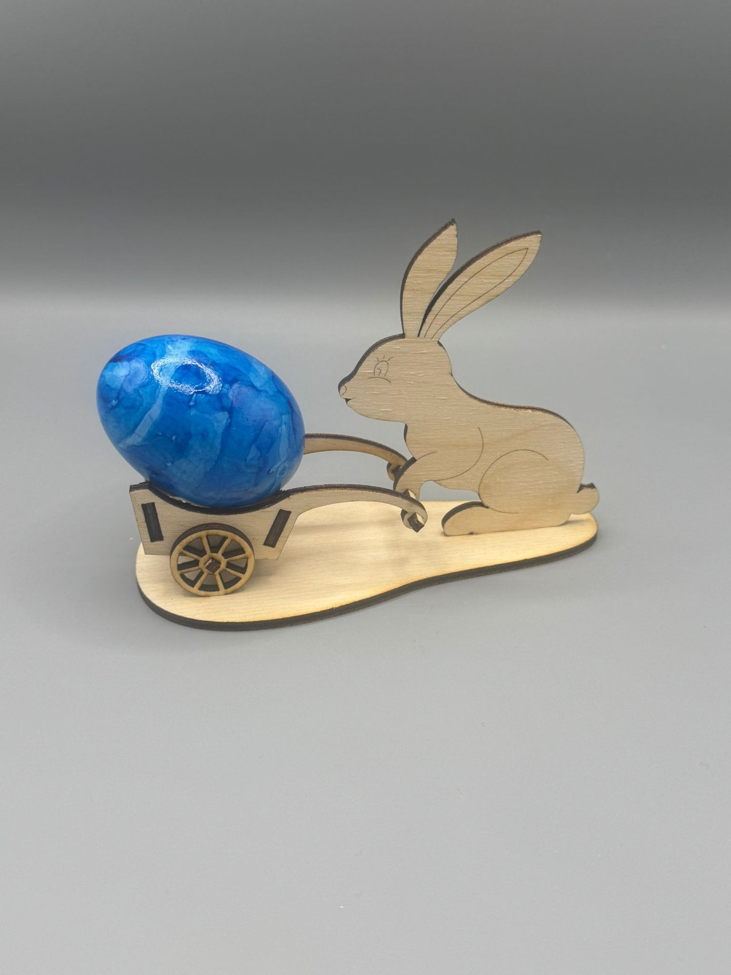 Ostereierhalter Hase mit Schubkarre