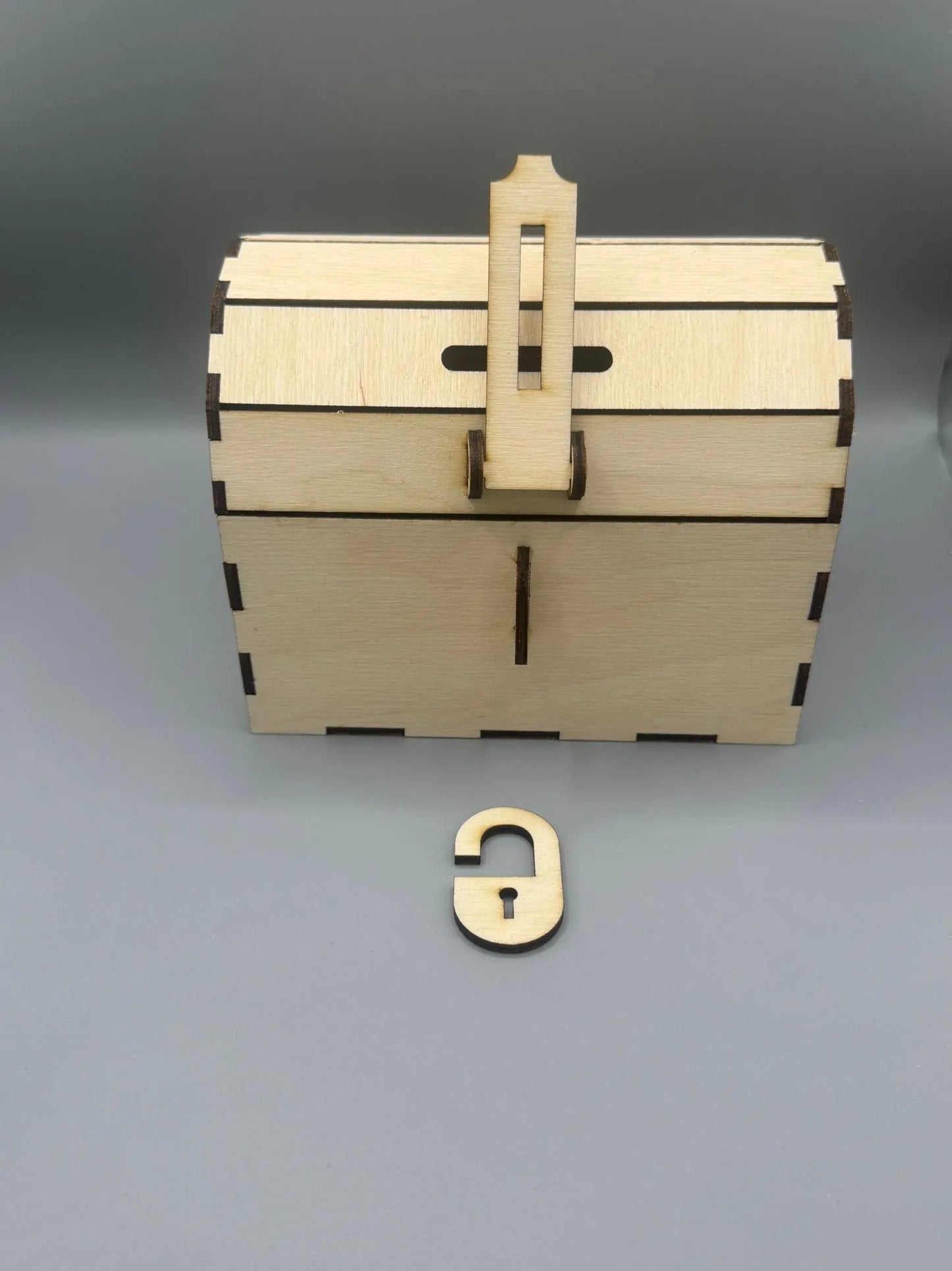 Spardose/Schatztruhe aus Holz