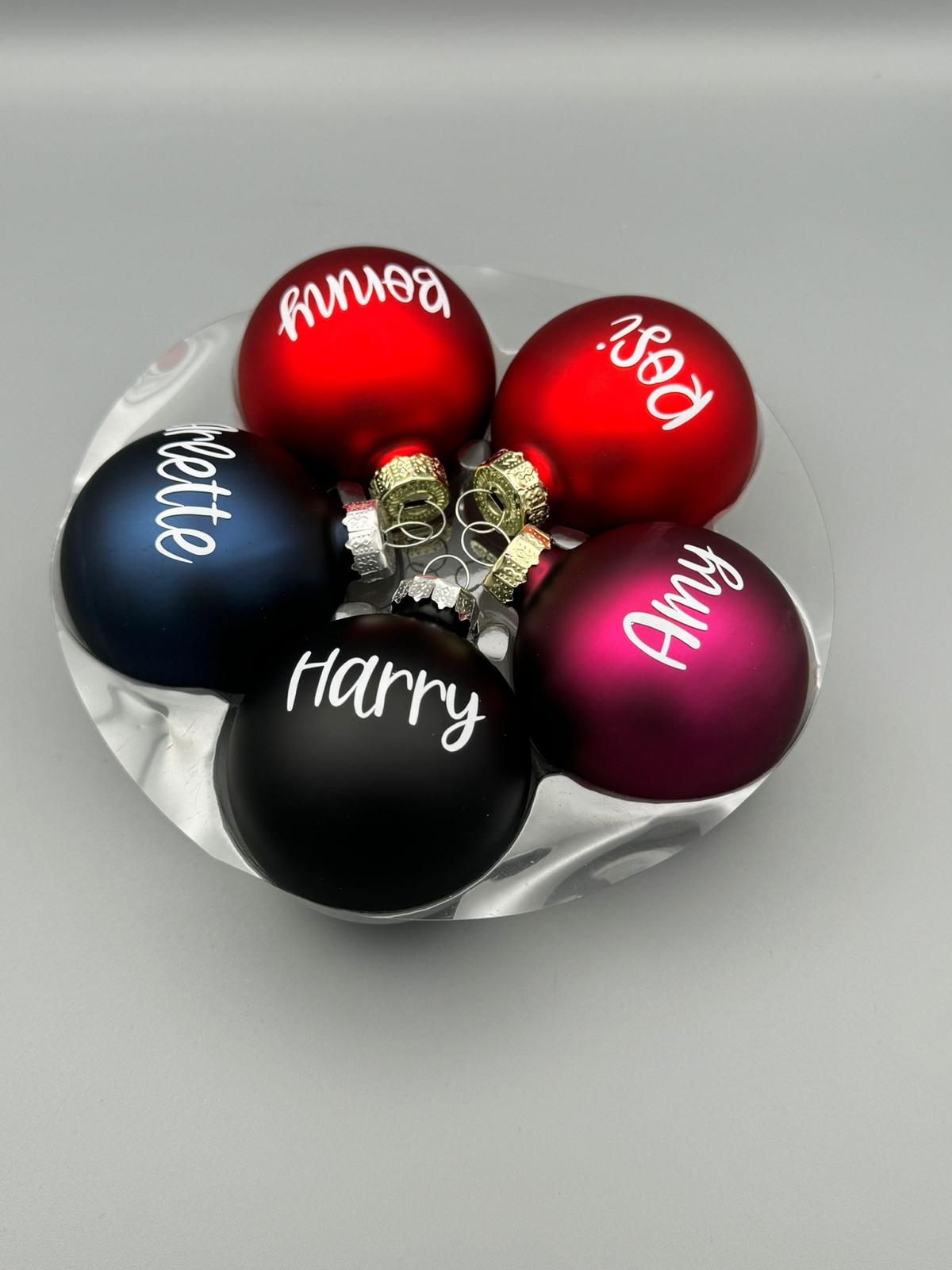 Weihnachtskugeln mit Personalisierung