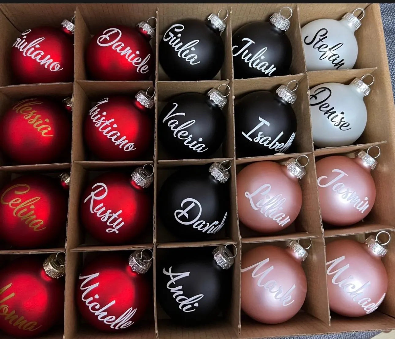 Weihnachtskugeln mit Personalisierung