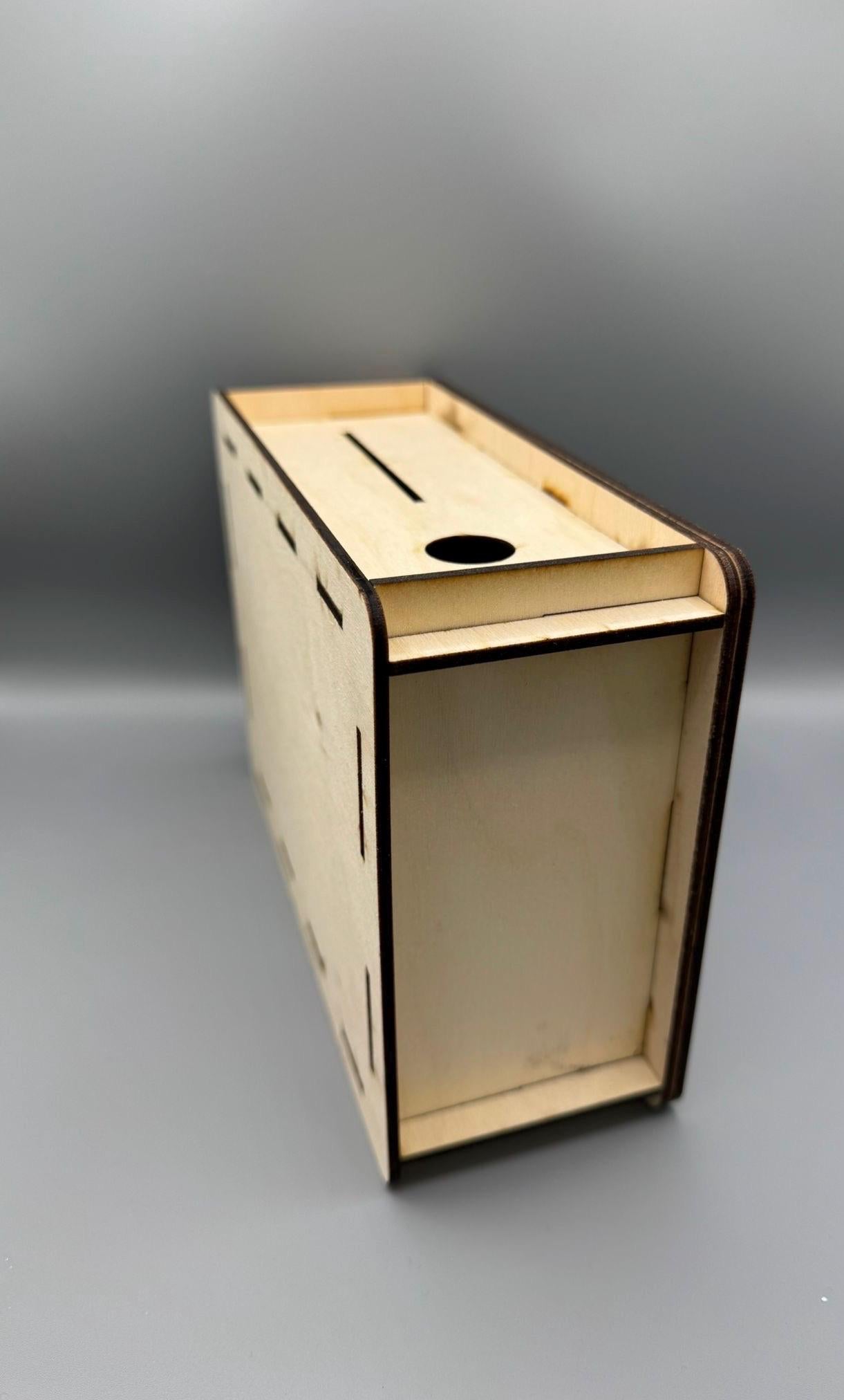 Spardose aus / Holz/ Sparkiste/Beträge zum abstreichen/ Sparziele