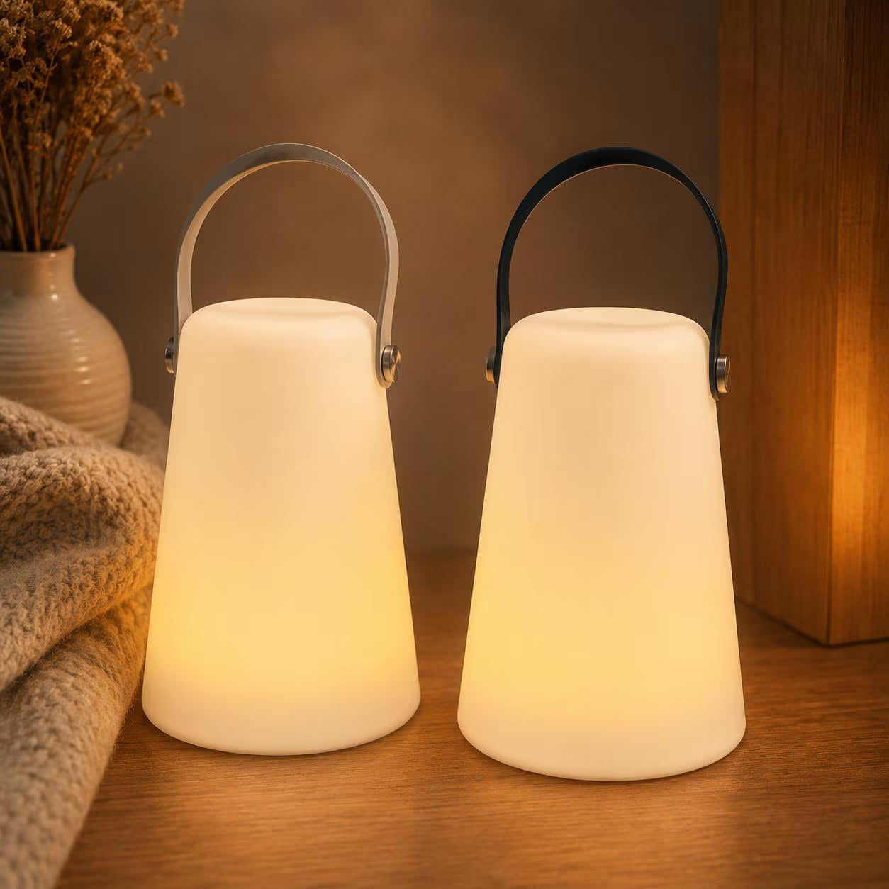 Personalisierte LED Dekolampe mit Wunschtext | Tischlampe mit Holzgriff | Geschenk zum Einzug | Stimmungslicht | Wohnaccessoire